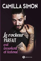 Le rockeur parfait est insolent et tatoué